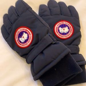Canada Goose Arctic down gloves